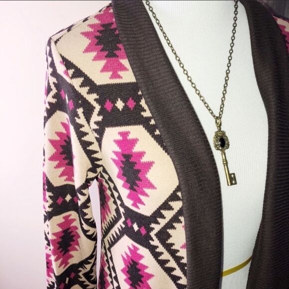 New Aztec design cardigan - Picture 2 of 5